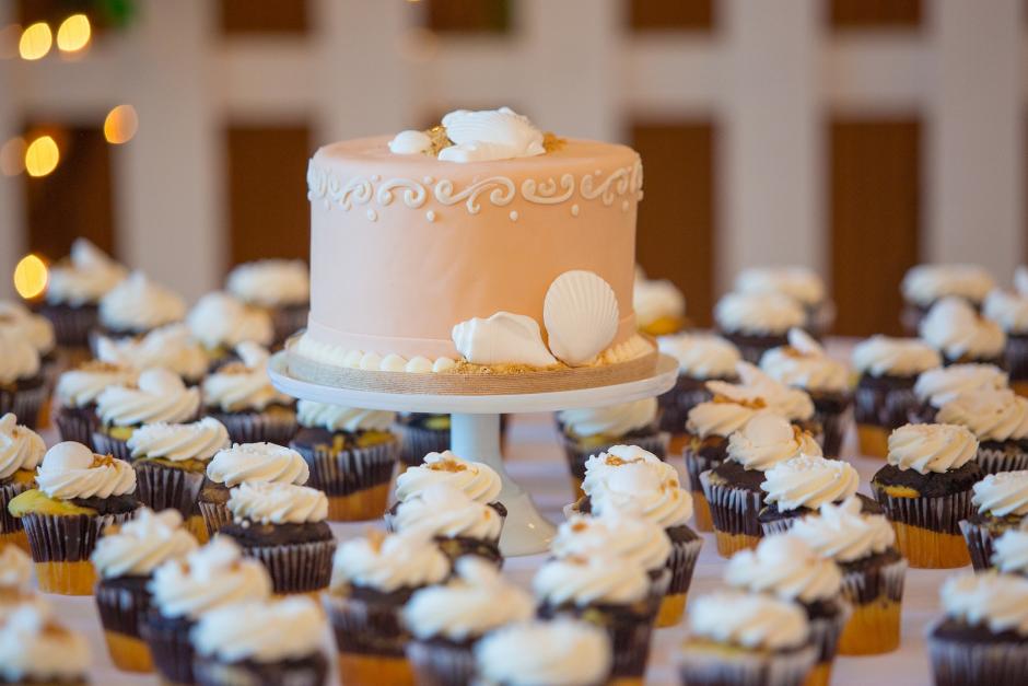 Cake and cupcake with wedding decoration
